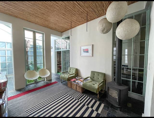 300M² BUILDING FOR SALE IN TAMBOERSKLOOF